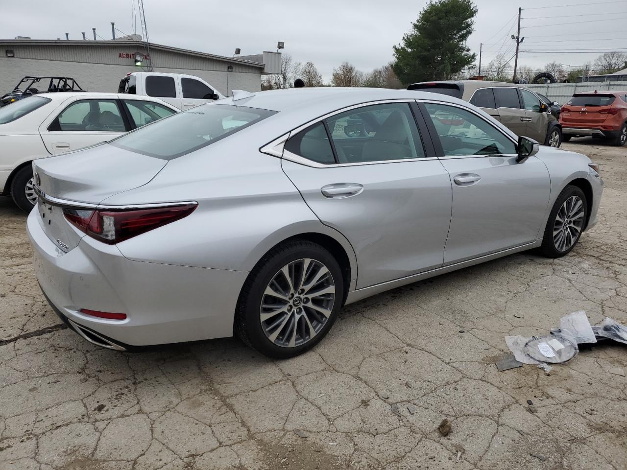 Photo 2 VIN: 58ABZ1B17KU023866 - LEXUS ES 