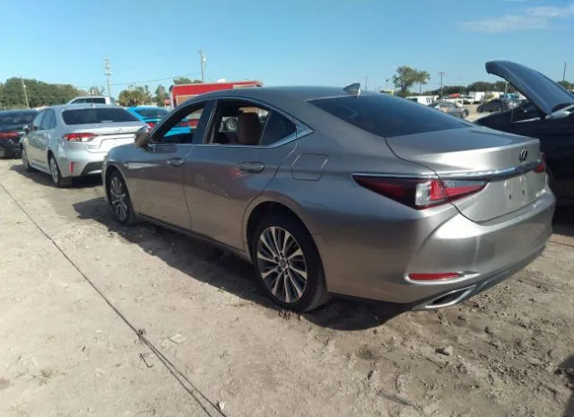 Photo 2 VIN: 58ABZ1B17KU039064 - LEXUS ES 