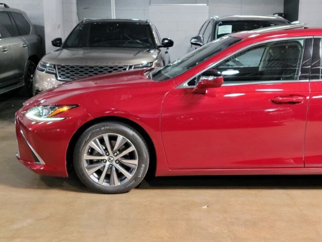Photo 3 VIN: 58ABZ1B18KU004405 - LEXUS ES 
