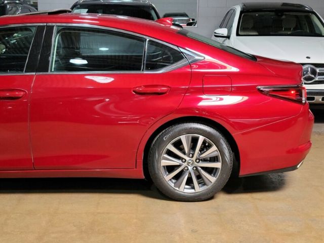 Photo 4 VIN: 58ABZ1B18KU004405 - LEXUS ES 
