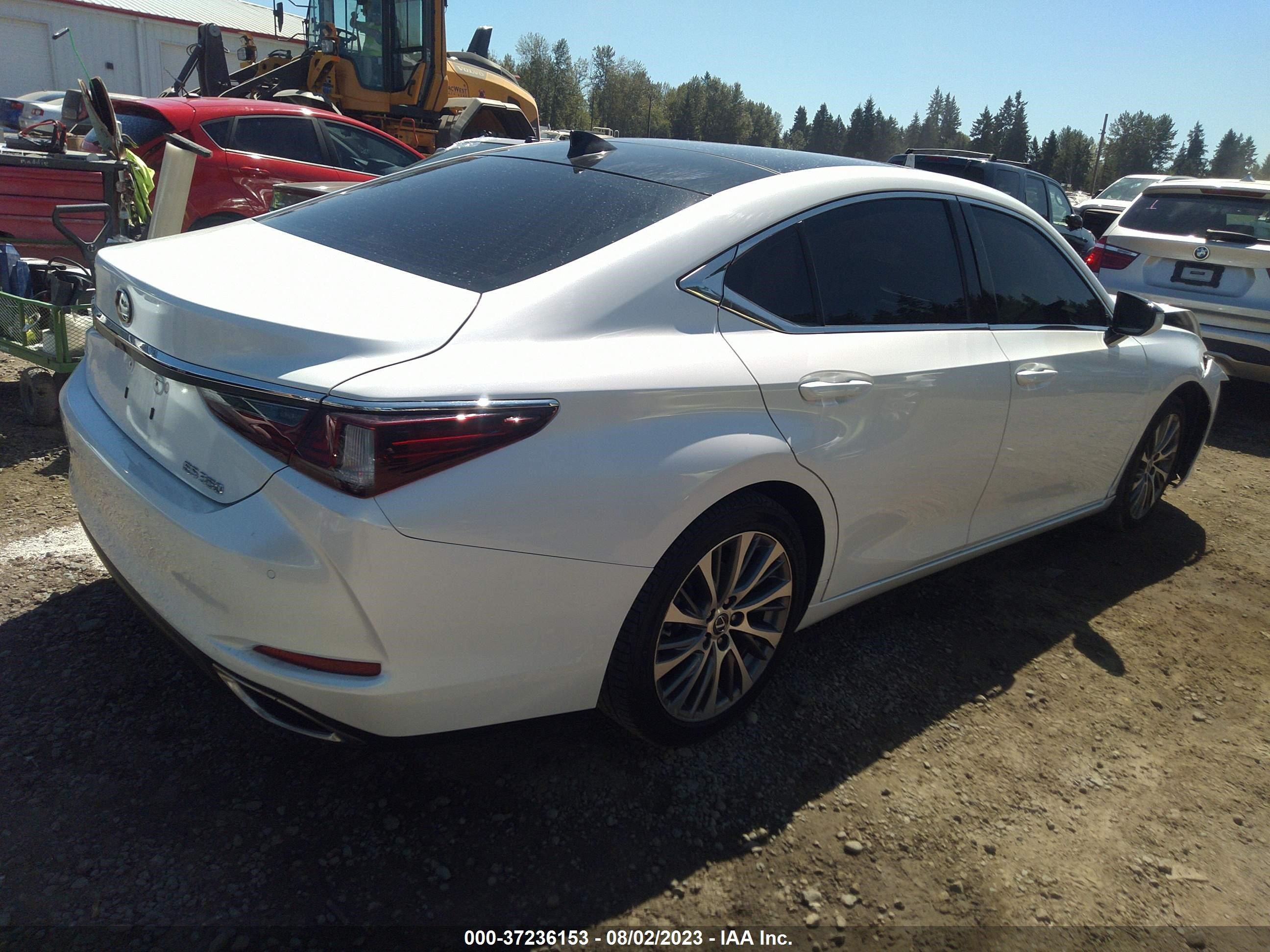 Photo 3 VIN: 58ABZ1B19KU011427 - LEXUS ES 