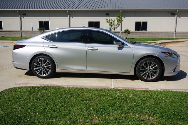 Photo 2 VIN: 58ABZ1B19KU013291 - LEXUS ES 