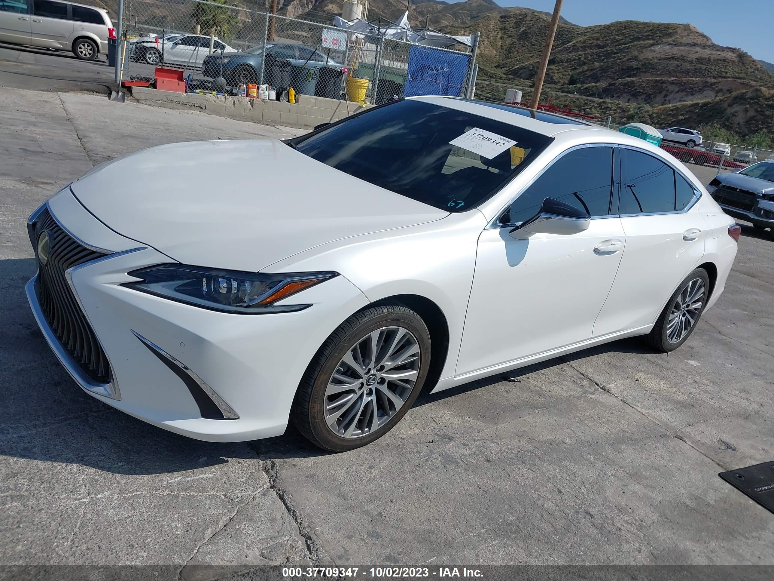 Photo 1 VIN: 58ABZ1B19KU029992 - LEXUS ES 