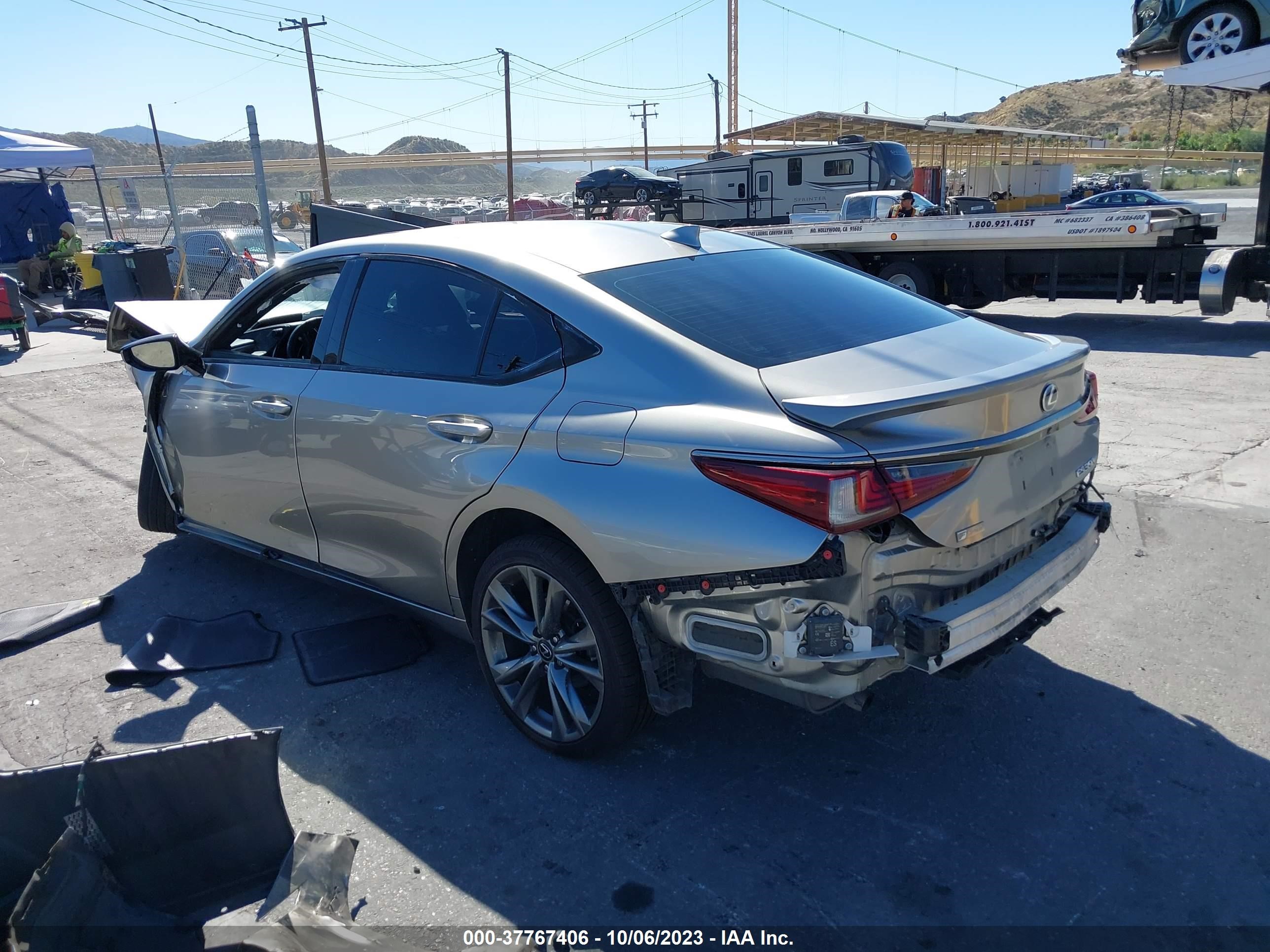 Photo 2 VIN: 58ABZ1B1XKU006303 - LEXUS ES 