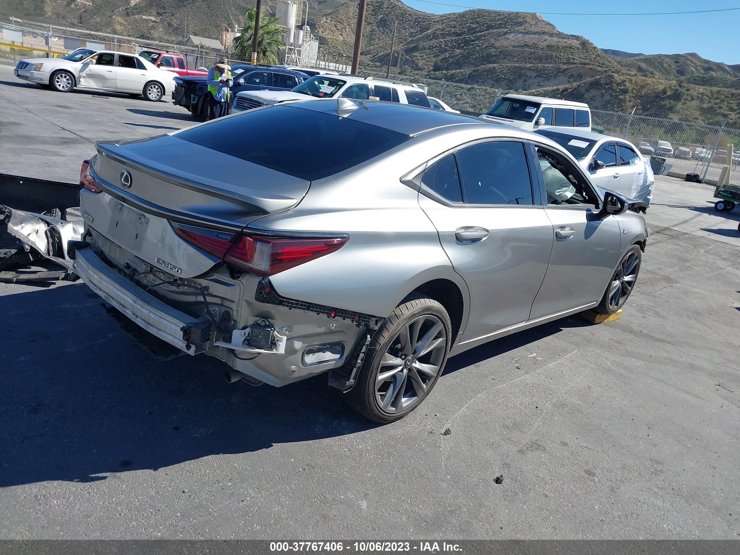 Photo 3 VIN: 58ABZ1B1XKU006303 - LEXUS ES 