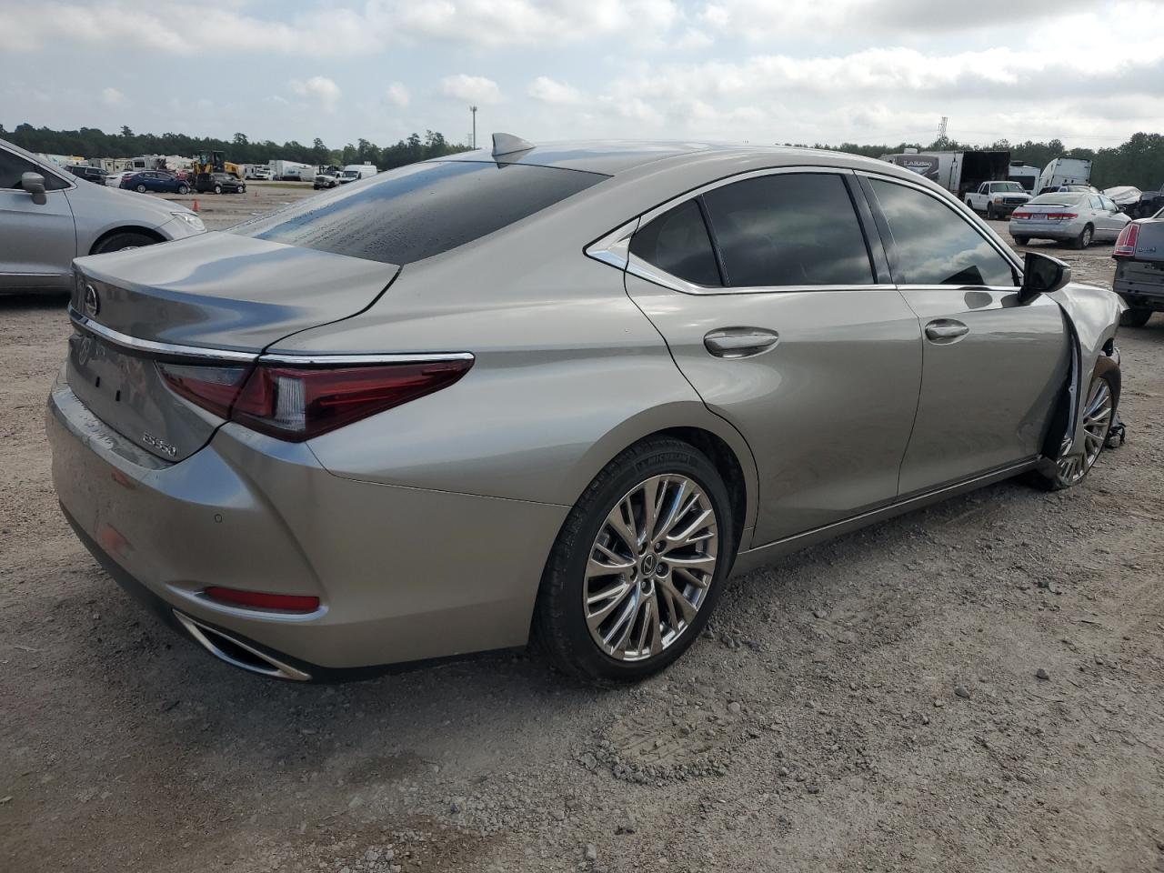 Photo 2 VIN: 58ABZ1B1XKU041360 - LEXUS ES 