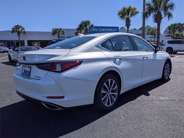 Photo 3 VIN: 58ABZ1B1XKU044050 - LEXUS ES 