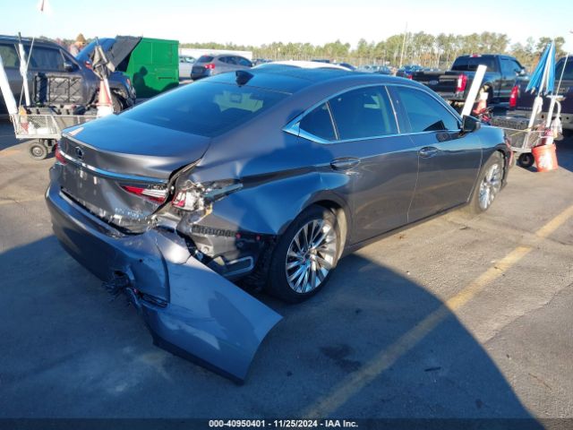 Photo 3 VIN: 58ABZ1B1XKU045098 - LEXUS ES 