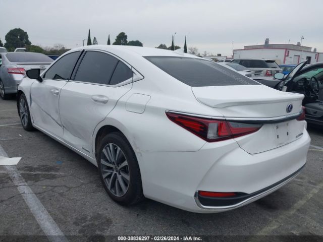 Photo 2 VIN: 58ACA1C10MU010499 - LEXUS ES 300H 