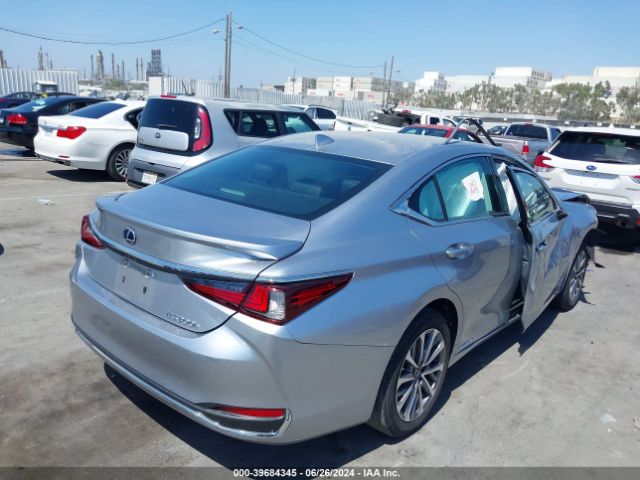 Photo 3 VIN: 58ACA1C10NU023710 - LEXUS ES 