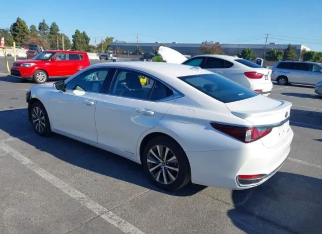 Photo 2 VIN: 58ACA1C14MU008769 - LEXUS ES 