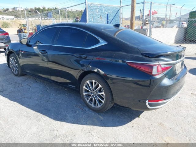 Photo 2 VIN: 58ACA1C14NU017053 - LEXUS ES 300H 