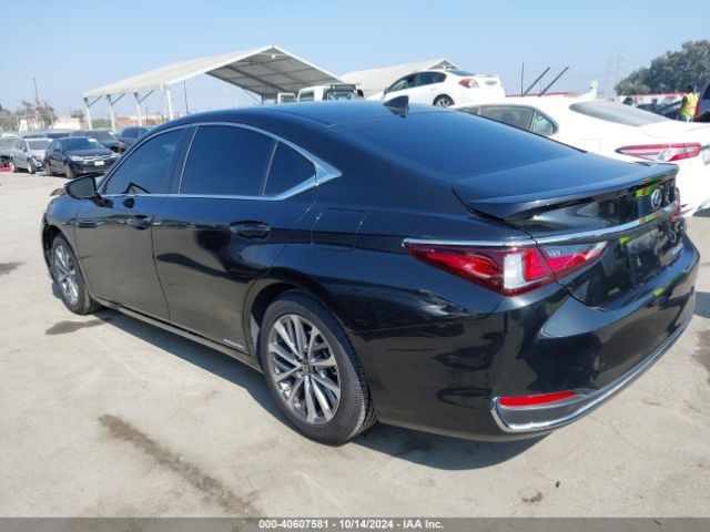 Photo 2 VIN: 58ACA1C14NU017523 - LEXUS ES 