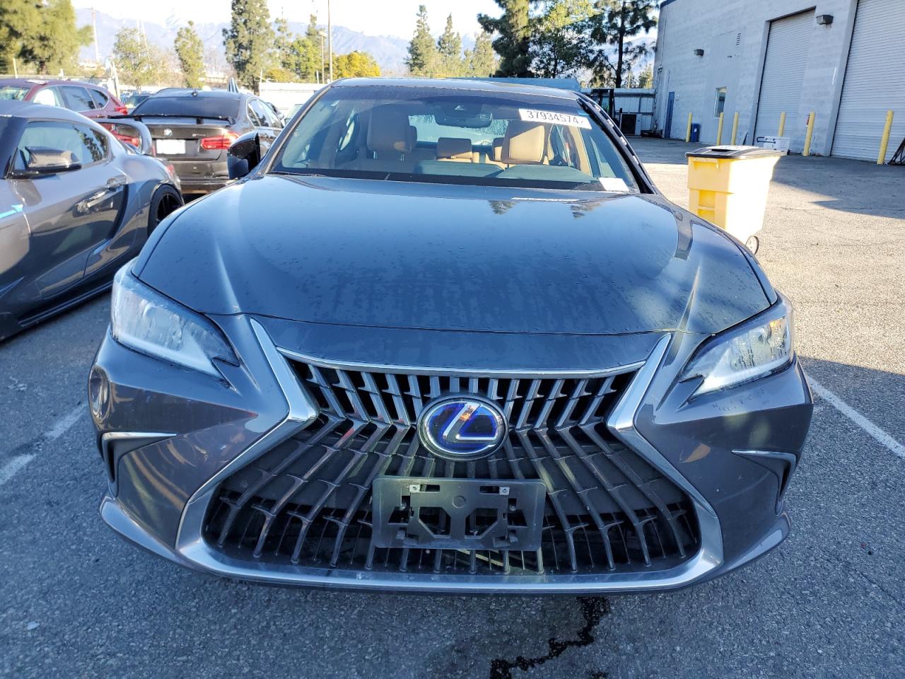 Photo 4 VIN: 58ACA1C15NU015165 - LEXUS ES 