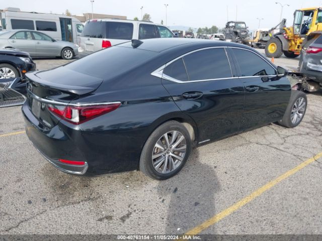 Photo 3 VIN: 58ACA1C16MU009695 - LEXUS ES 