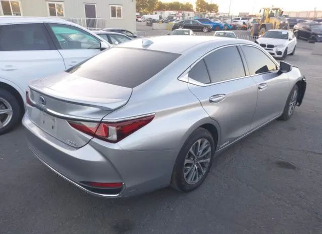 Photo 3 VIN: 58ACA1C16NU015756 - LEXUS ES 300H 