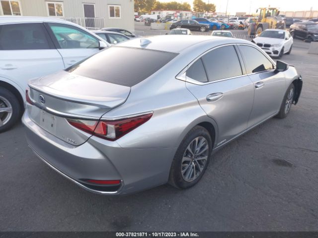 Photo 3 VIN: 58ACA1C16NU015756 - LEXUS ES 300H 