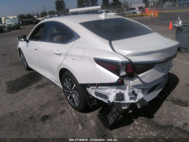 Photo 2 VIN: 58ACA1C17NU024742 - LEXUS ES 