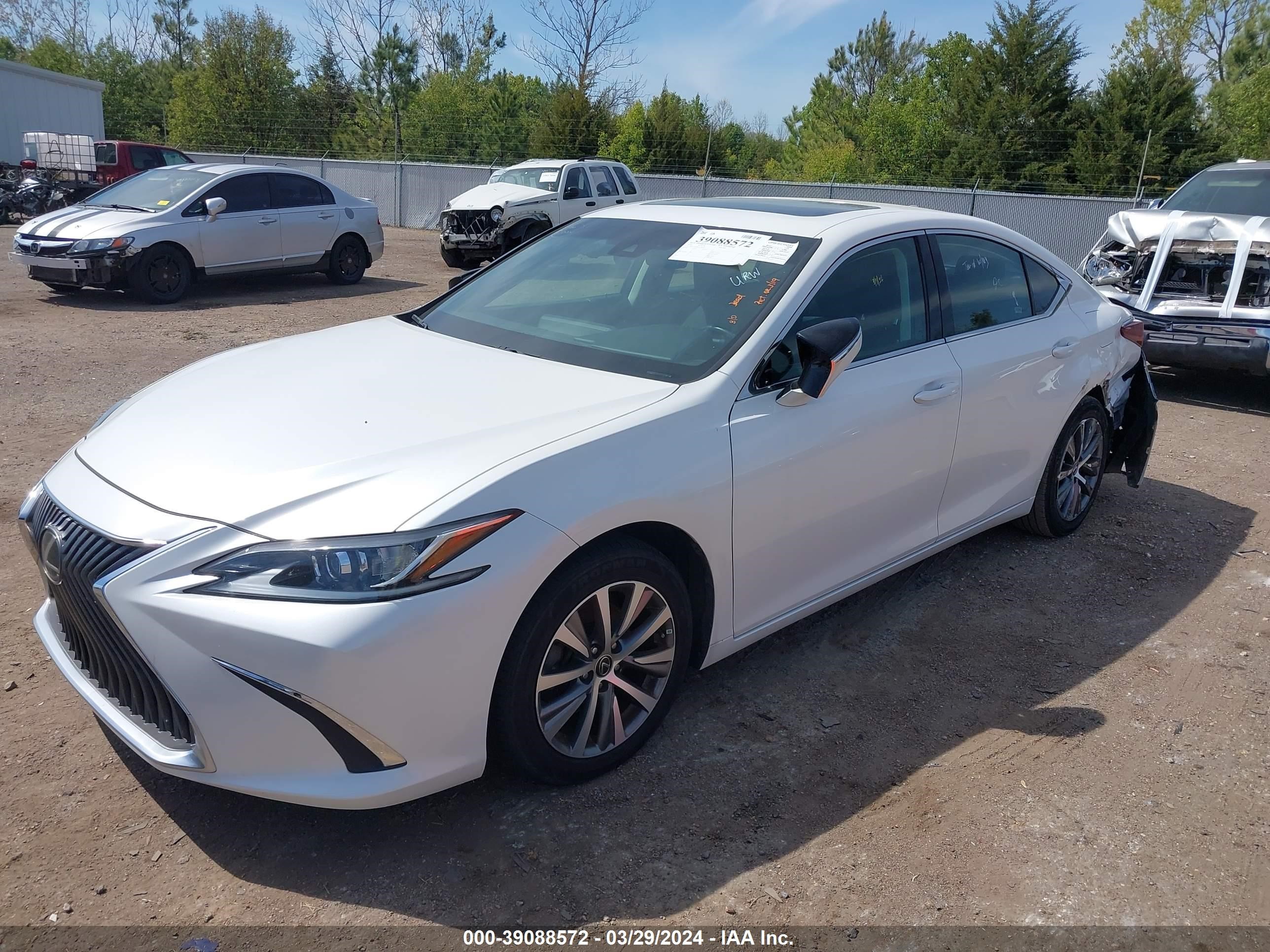 Photo 1 VIN: 58ACZ1B10LU063678 - LEXUS ES 