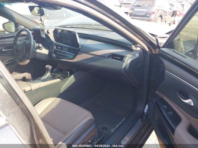 Photo 4 VIN: 58ACZ1B10NU135238 - LEXUS ES 