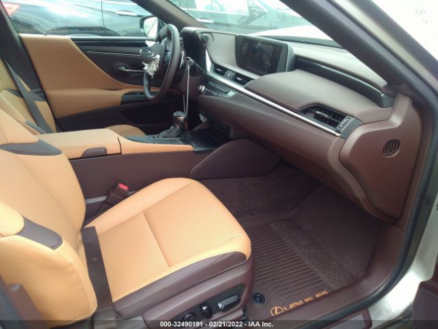 Photo 4 VIN: 58ACZ1B12MU103602 - LEXUS ES 