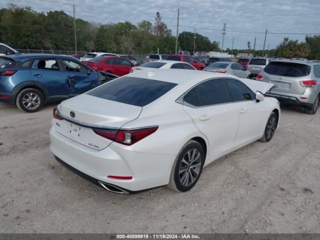 Photo 3 VIN: 58ACZ1B13LU064274 - LEXUS ES 