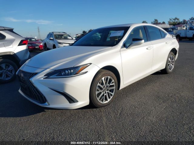 Photo 1 VIN: 58ACZ1B15RU161260 - LEXUS ES 