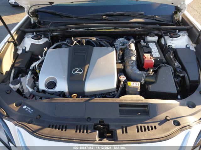 Photo 9 VIN: 58ACZ1B15RU161260 - LEXUS ES 