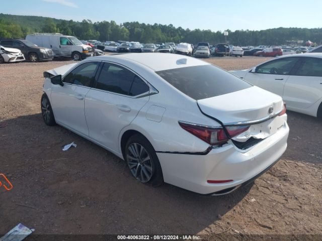 Photo 2 VIN: 58ACZ1B16LU074877 - LEXUS ES 