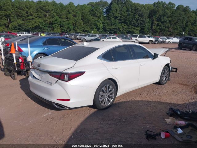 Photo 3 VIN: 58ACZ1B16LU074877 - LEXUS ES 