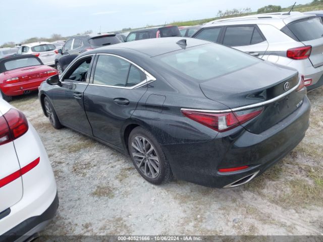 Photo 2 VIN: 58ACZ1B17PU139452 - LEXUS ES 