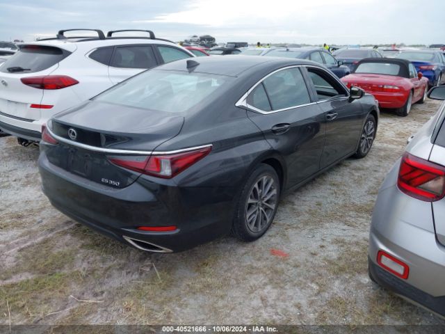 Photo 3 VIN: 58ACZ1B17PU139452 - LEXUS ES 