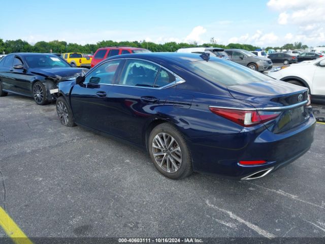 Photo 2 VIN: 58ACZ1B18PU148368 - LEXUS ES 