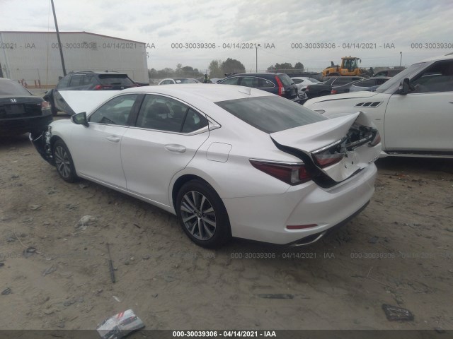 Photo 2 VIN: 58ACZ1B1XLU055183 - LEXUS ES 