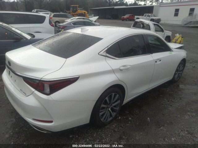 Photo 3 VIN: 58ACZ1B1XLU065681 - LEXUS ES 