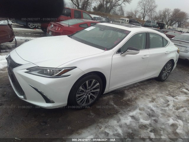 Photo 1 VIN: 58AD11D10MU002714 - LEXUS ES 250 4D 4WD 