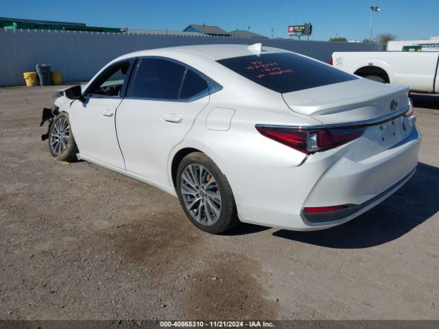 Photo 2 VIN: 58AD11D11MU006934 - LEXUS ES 