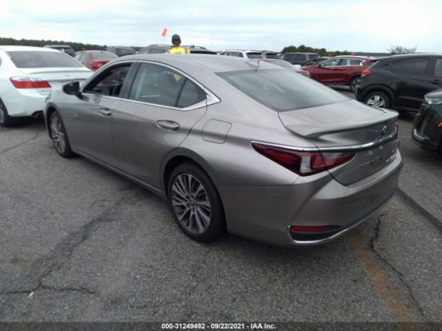 Photo 2 VIN: 58AD11D14MU006751 - LEXUS ES 