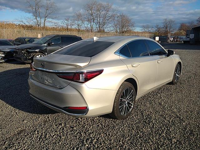 Photo 2 VIN: 58AD11D15NU008493 - LEXUS ES250 