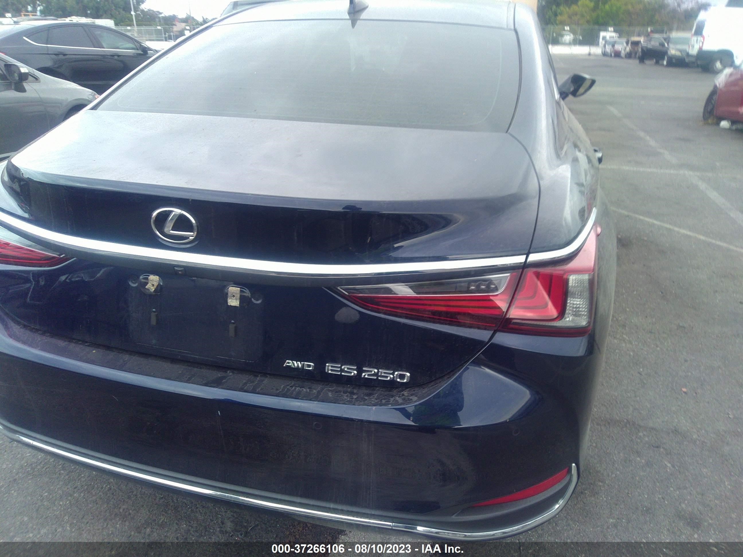 Photo 15 VIN: 58AD11D17MU006176 - LEXUS ES 