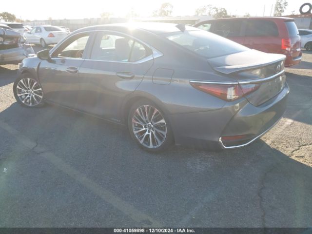 Photo 2 VIN: 58AD21B10LU010844 - LEXUS ES 