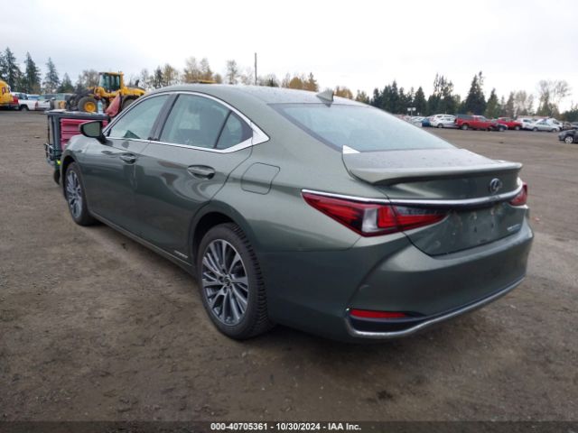 Photo 2 VIN: 58AD21B1XLU008776 - LEXUS ES 