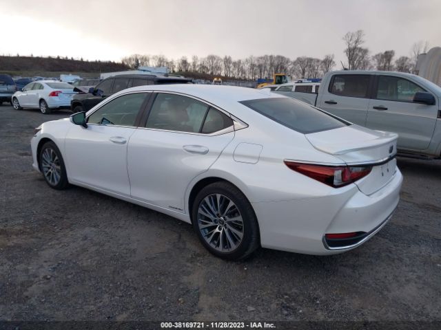 Photo 2 VIN: 58ADA1C10MU004299 - LEXUS ES 300H 