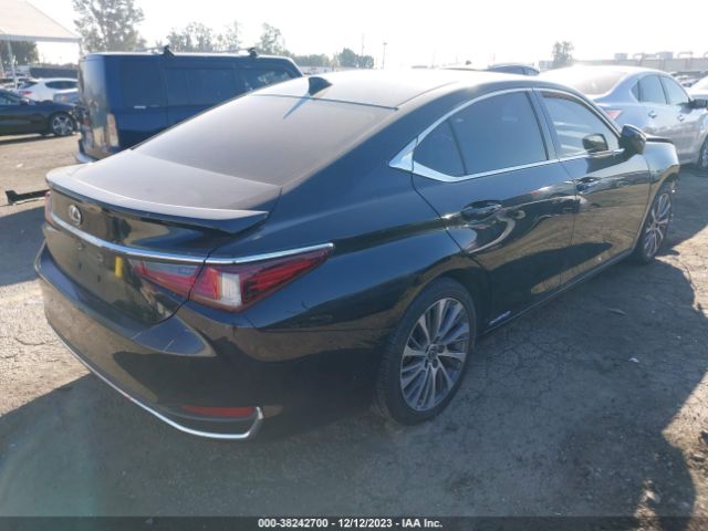 Photo 3 VIN: 58ADA1C10MU011947 - LEXUS ES 300H 