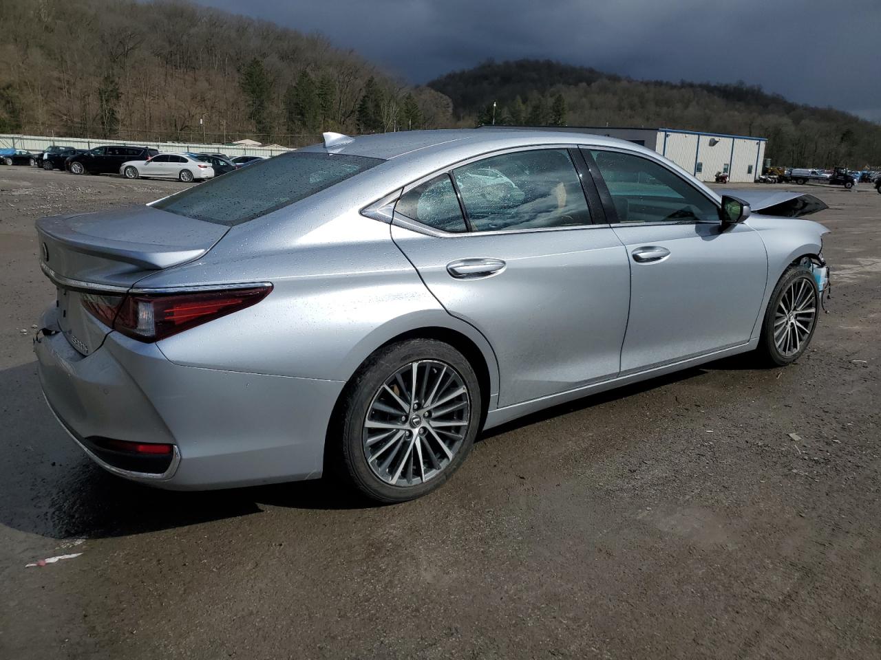 Photo 2 VIN: 58ADA1C10PU032088 - LEXUS ES 