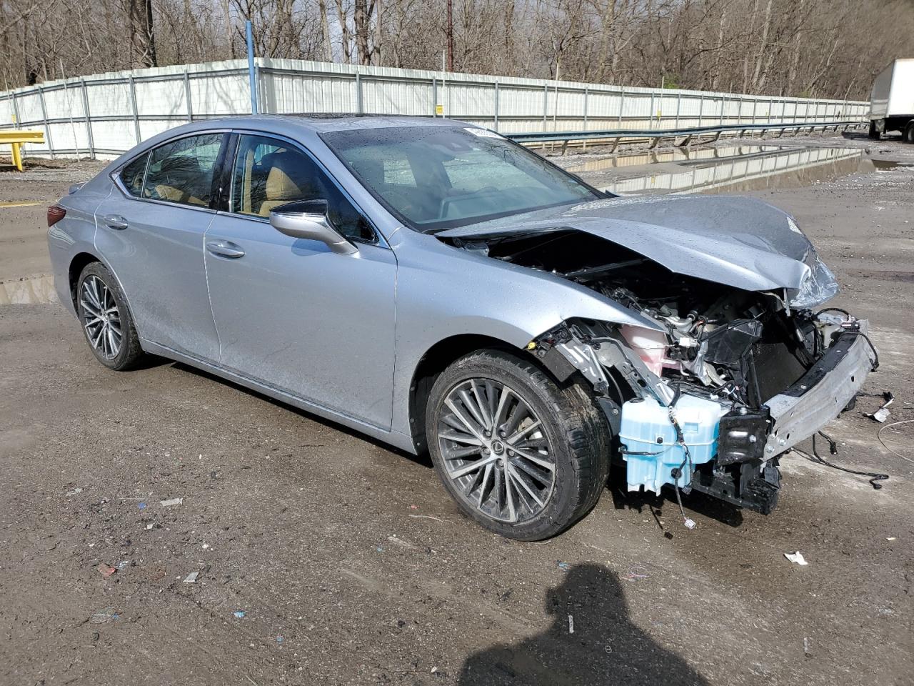 Photo 3 VIN: 58ADA1C10PU032088 - LEXUS ES 