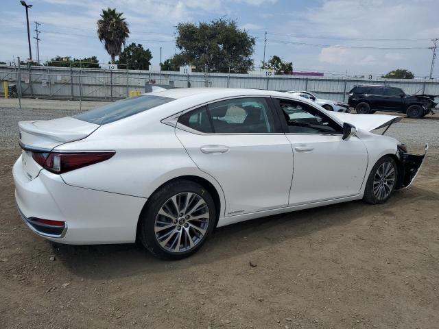 Photo 2 VIN: 58ADA1C11MU010208 - LEXUS ES 300H 