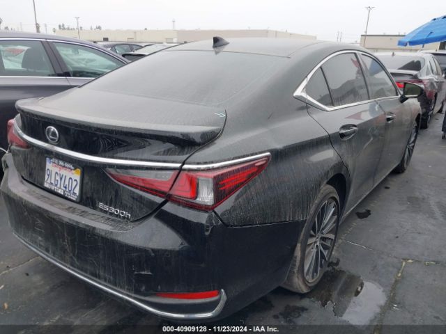 Photo 3 VIN: 58ADA1C11RU045743 - LEXUS ES 