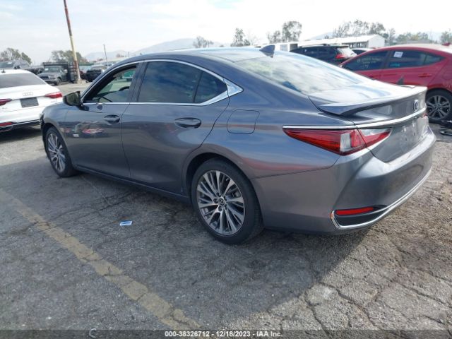 Photo 2 VIN: 58ADA1C12MU004806 - LEXUS ES 300H 