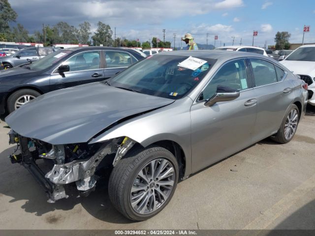 Photo 1 VIN: 58ADA1C12MU010475 - LEXUS ES 300H 